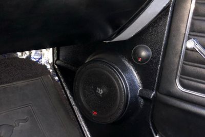 70 Mustang speaker
